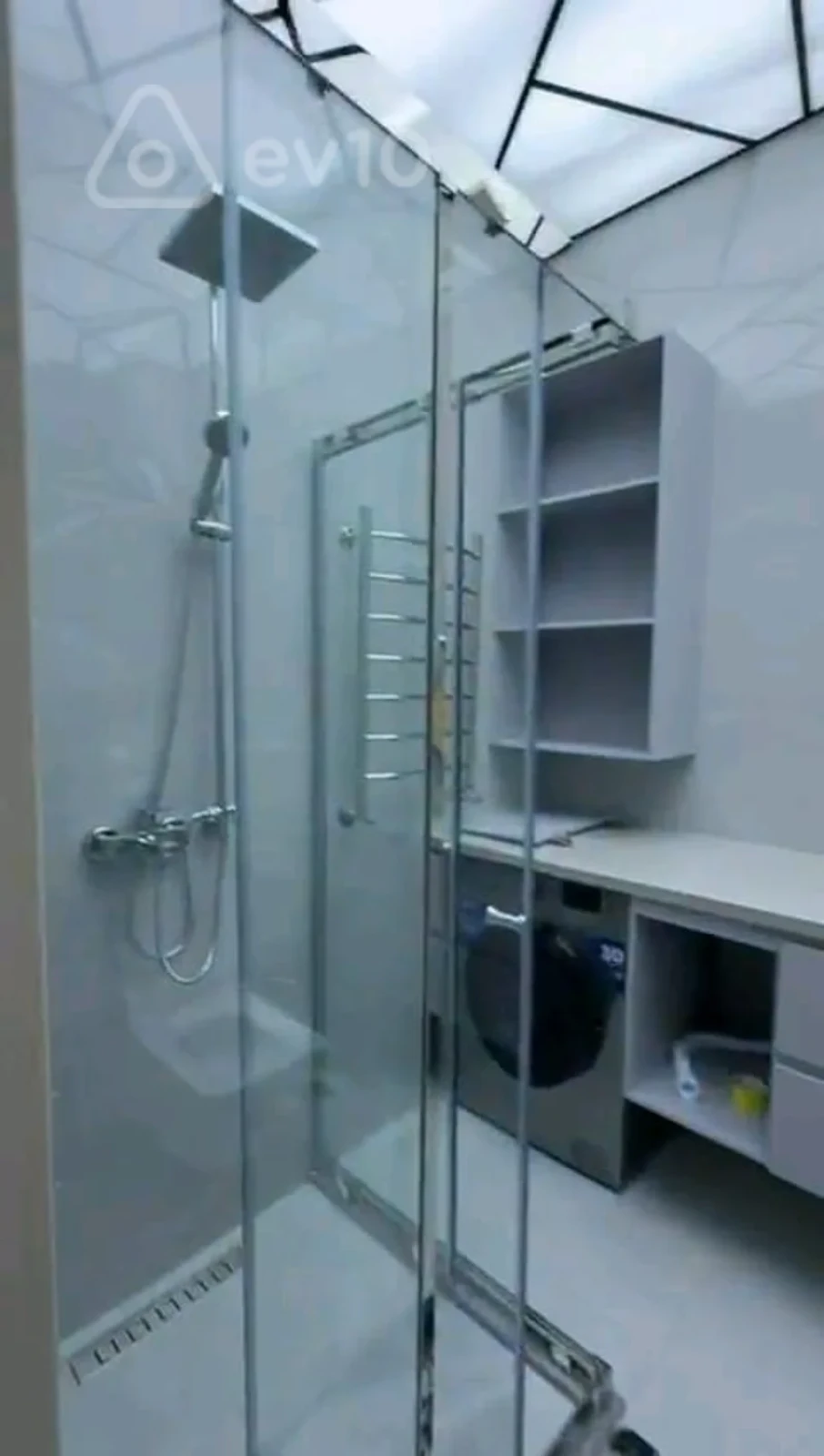 Kirayə verilir 3 otaqlı yeni tikili 140 m²