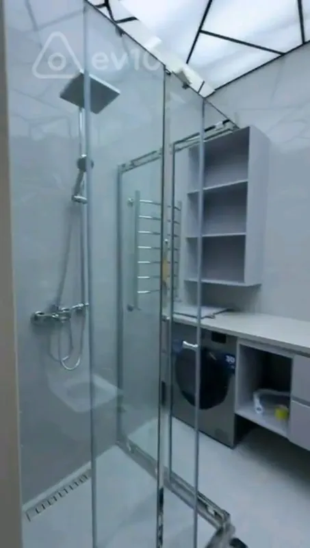 Kirayə verilir 3 otaqlı yeni tikili 140 m²