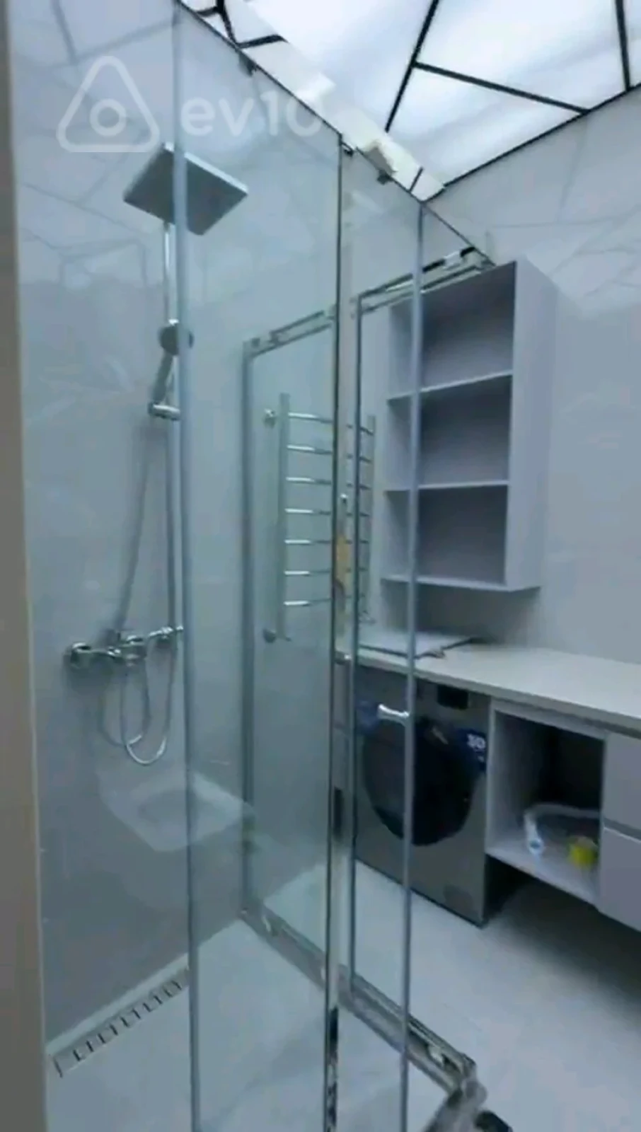 Kirayə verilir 3 otaqlı yeni tikili 140 m²