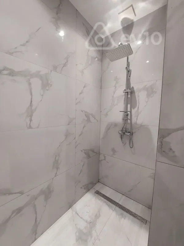 Satılır 3 otaqlı yeni tikili 115 m²