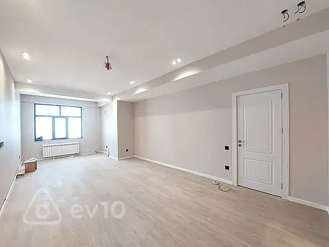 Satılır 3 otaqlı yeni tikili 115 m²