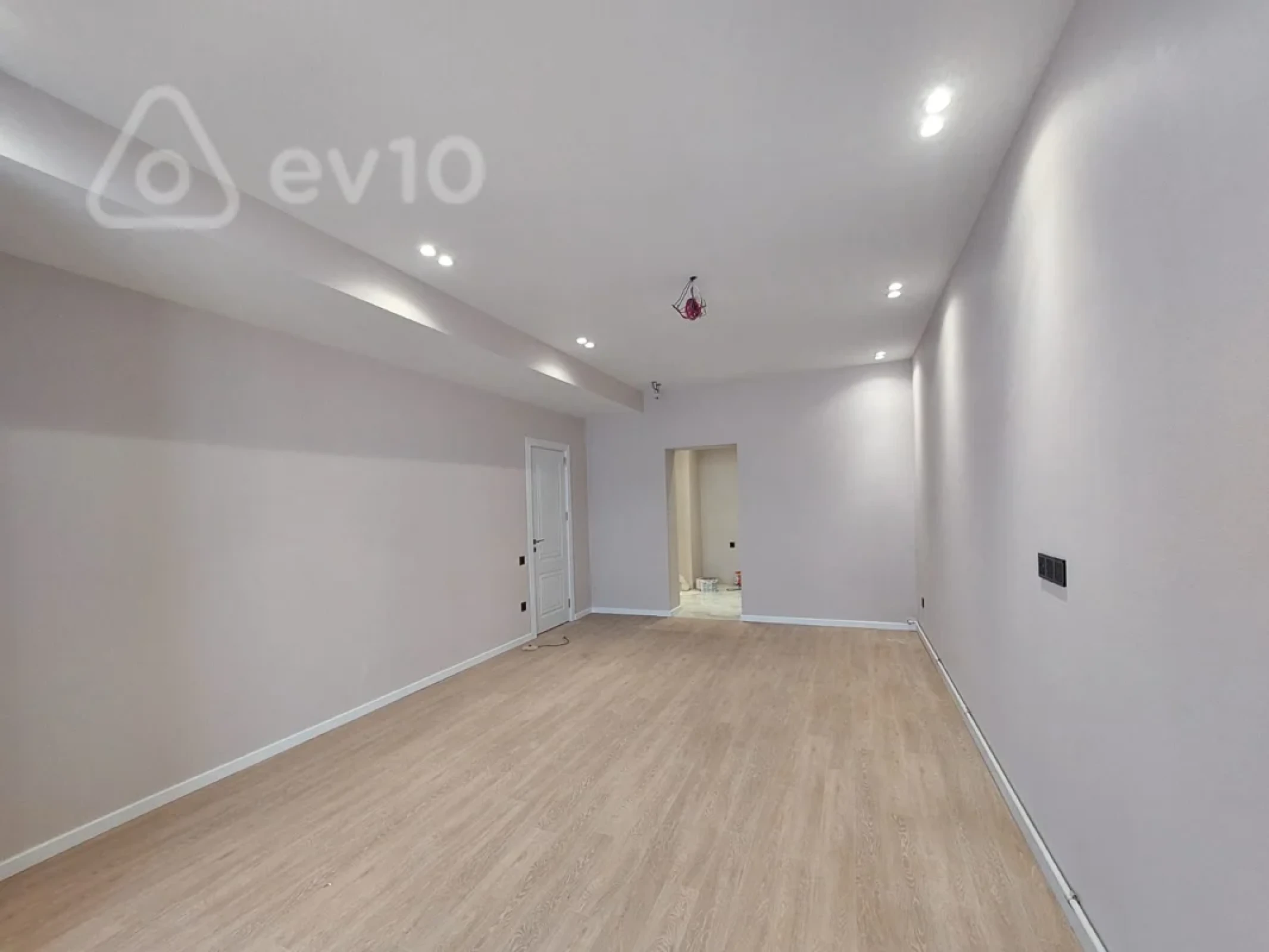 Satılır 3 otaqlı yeni tikili 115 m²