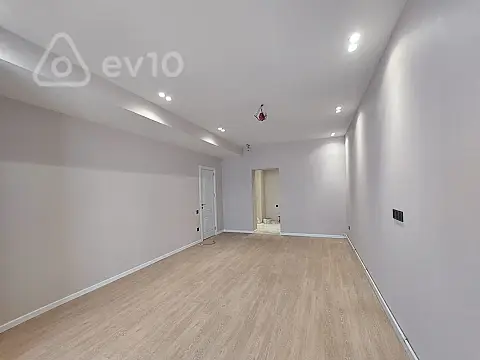 Satılır 3 otaqlı yeni tikili 115 m²