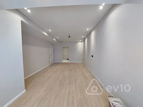 Satılır 3 otaqlı yeni tikili 115 m²