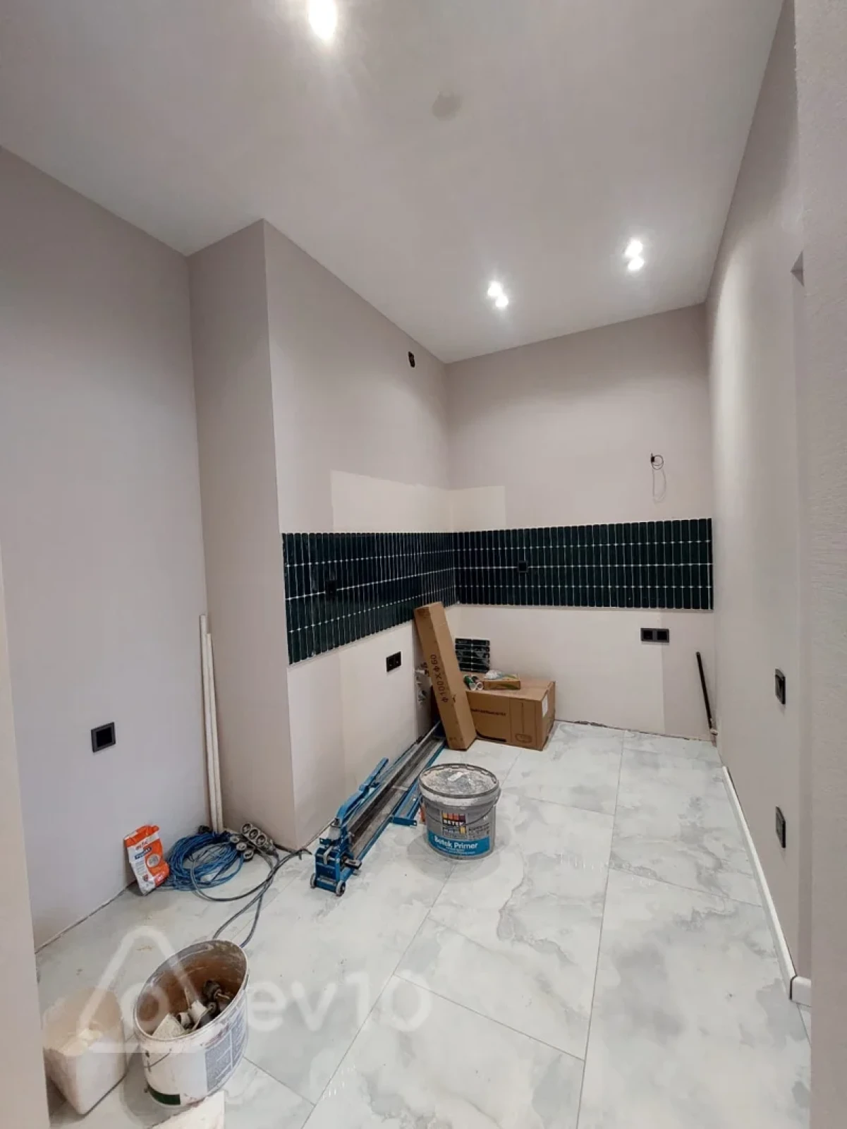 Satılır 3 otaqlı yeni tikili 115 m²