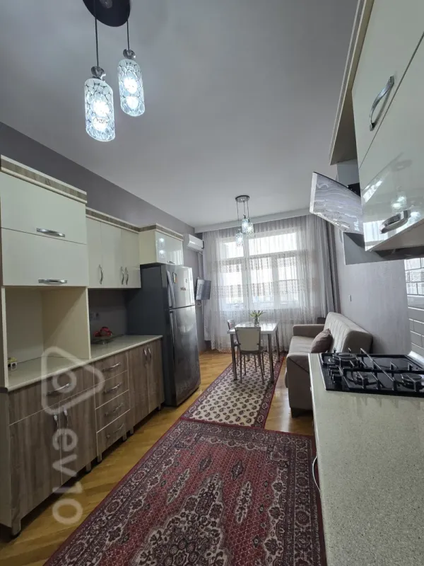 Kirayə verilir 2 otaqlı yeni tikili 64 m²