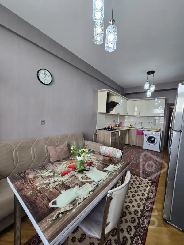 Kirayə verilir 2 otaqlı yeni tikili 64 m²