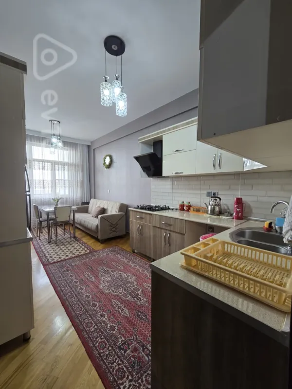 Kirayə verilir 2 otaqlı yeni tikili 64 m²