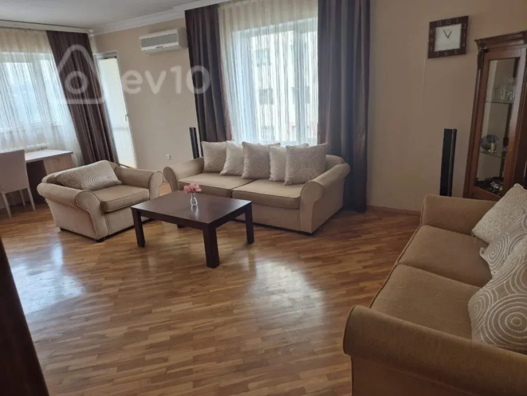Kirayə verilir 2 otaqlı yeni tikili 88 m²