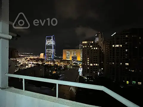 Kirayə verilir 5 otaqlı yeni tikili 450 m²