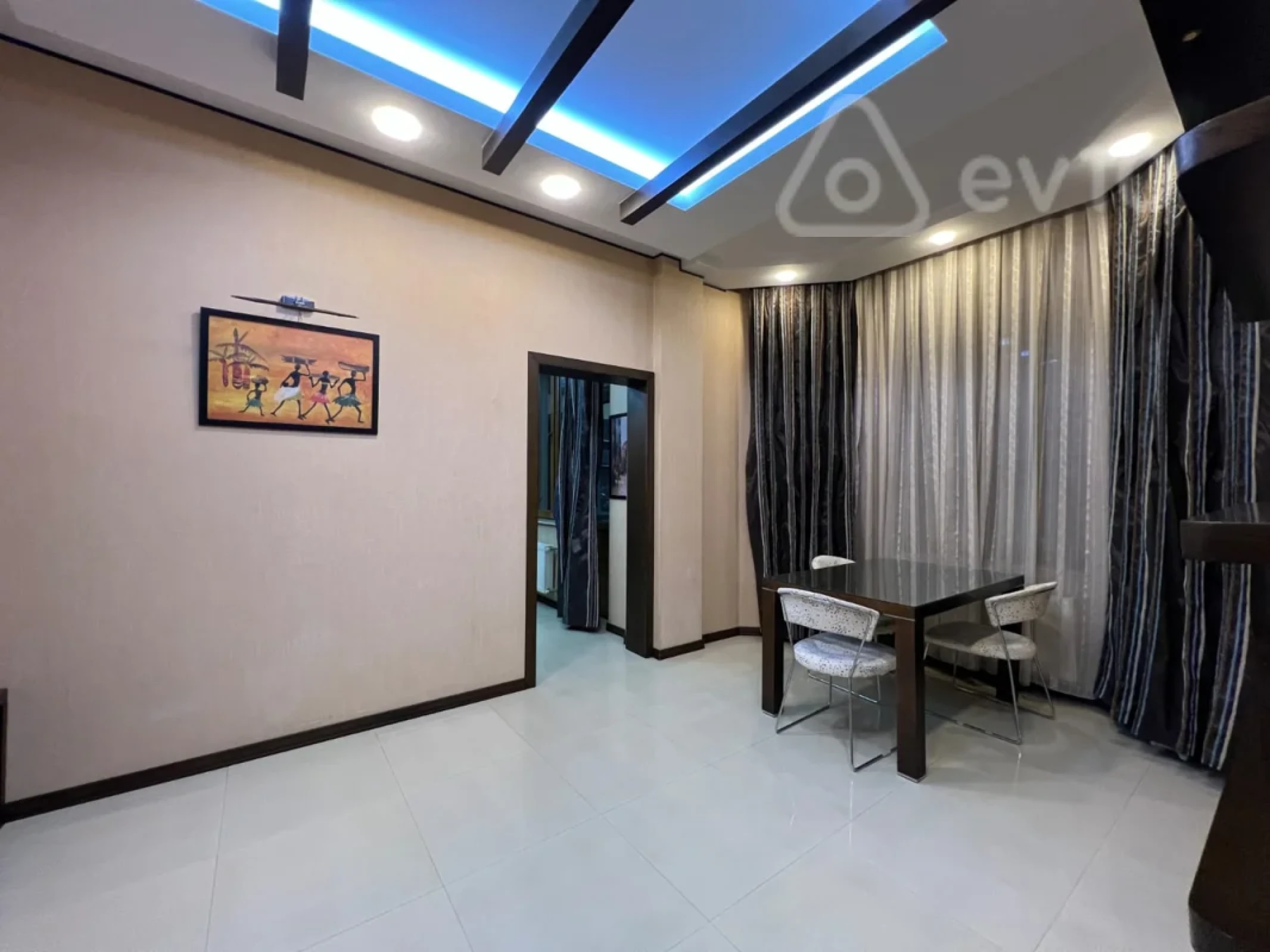 Kirayə verilir 5 otaqlı yeni tikili 450 m²