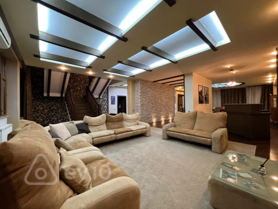 Kirayə verilir 5 otaqlı yeni tikili 450 m²