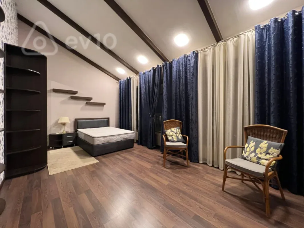 Kirayə verilir 5 otaqlı yeni tikili 450 m²