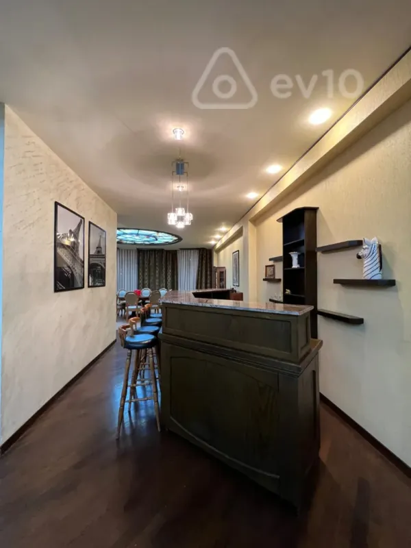 Kirayə verilir 5 otaqlı yeni tikili 450 m²