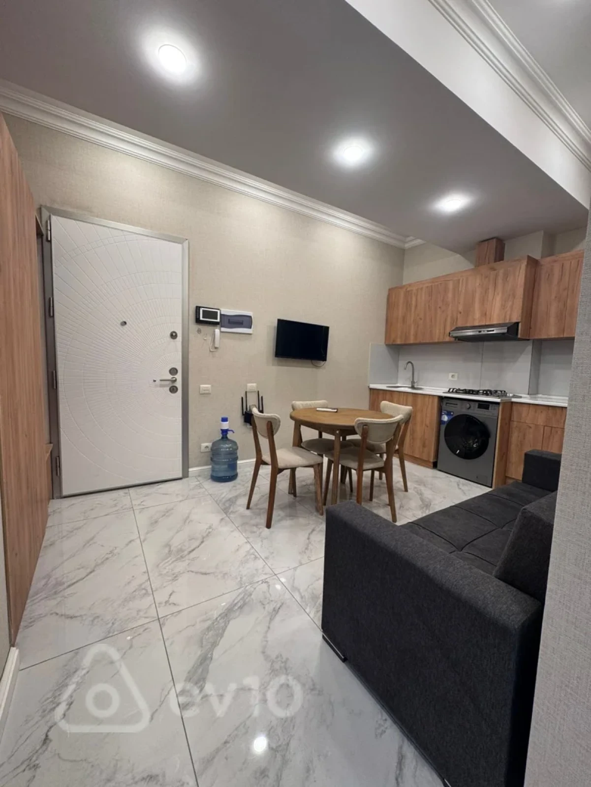 Satılır 2 otaqlı yeni tikili 60 m²