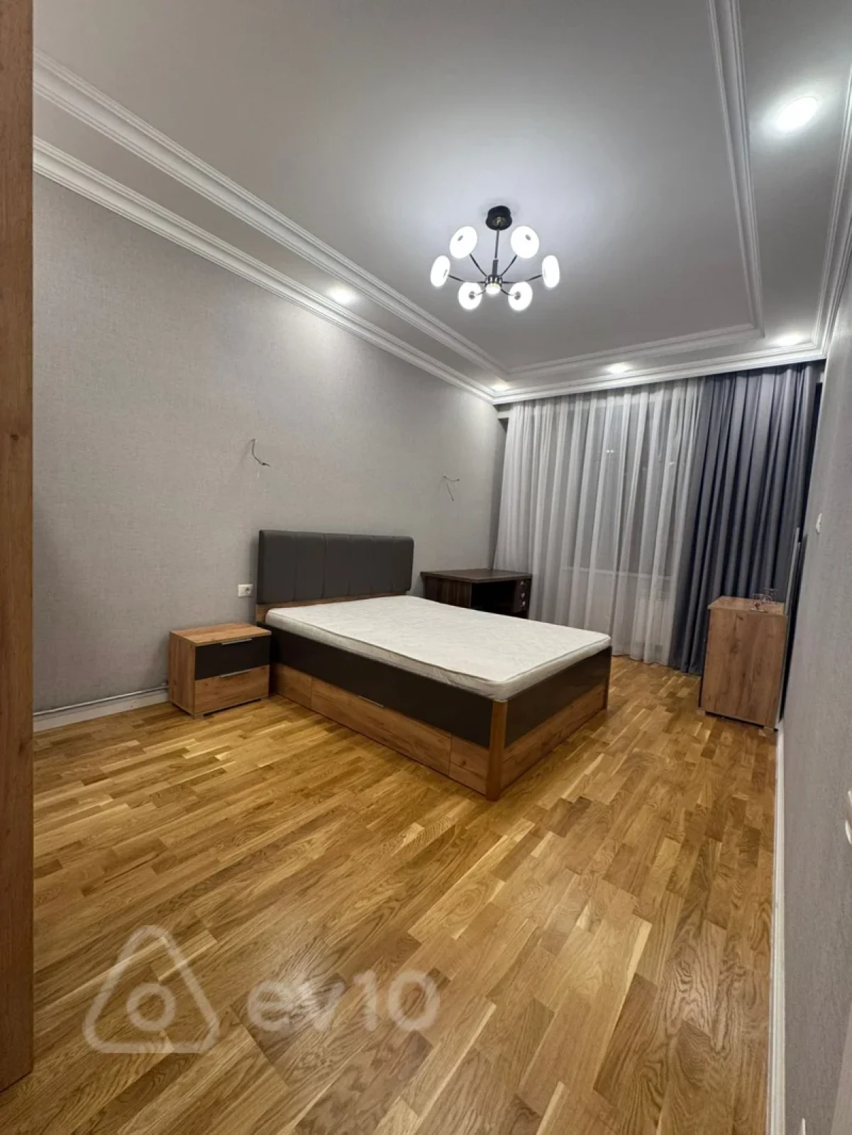 Satılır 2 otaqlı yeni tikili 60 m²