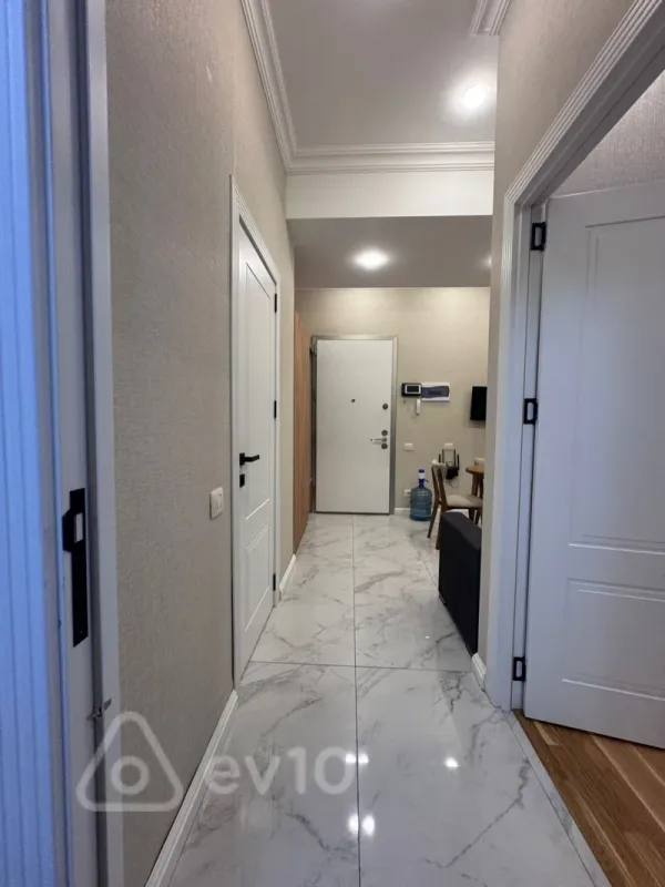 Satılır 2 otaqlı yeni tikili 60 m²