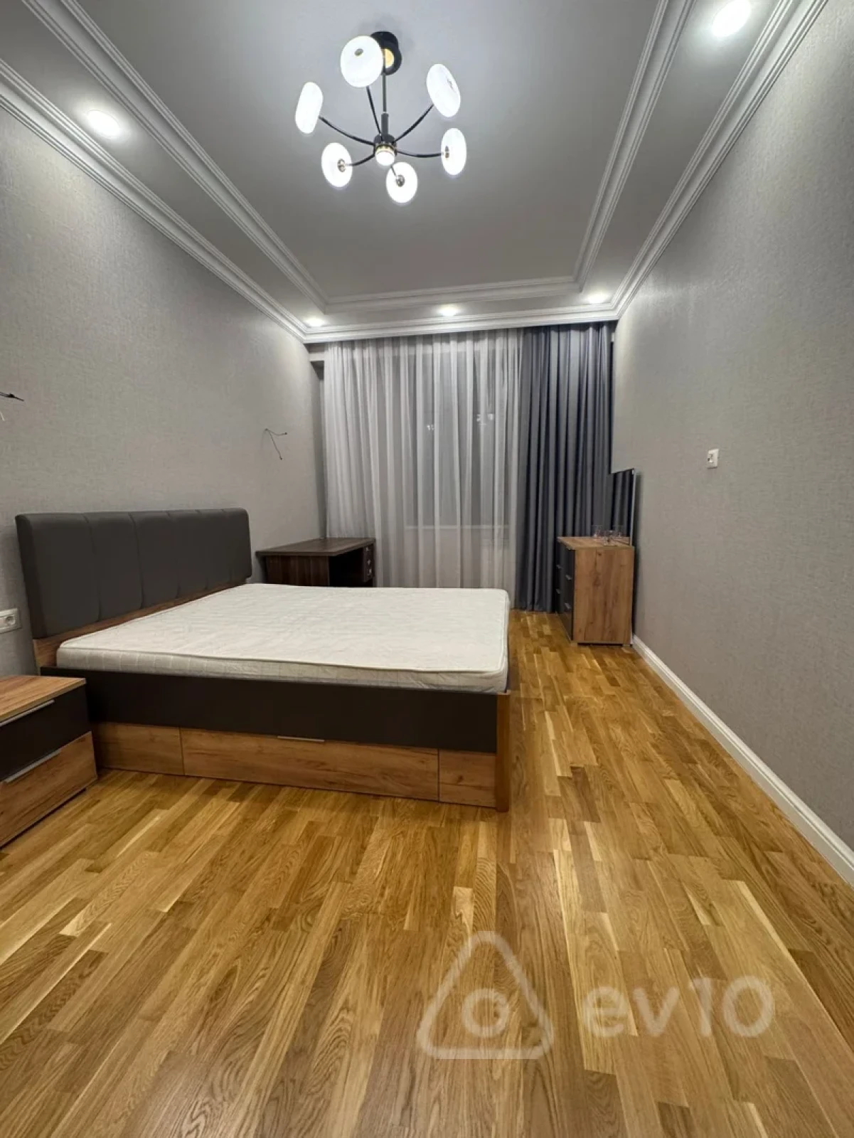 Satılır 2 otaqlı yeni tikili 60 m²