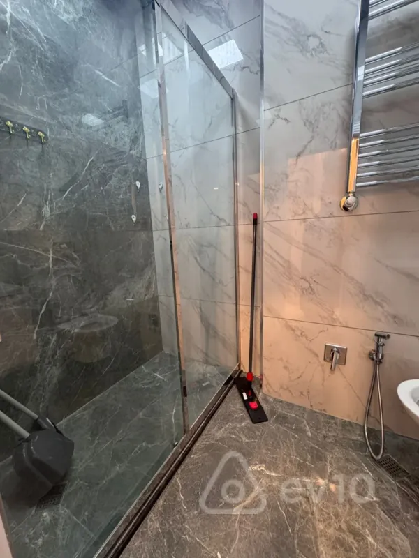 Satılır 2 otaqlı yeni tikili 60 m²