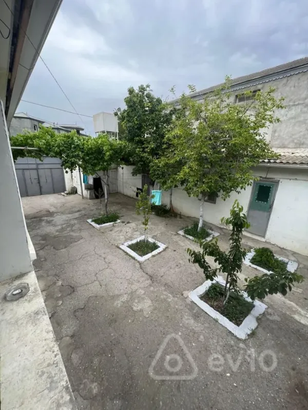 Satılır 6 otaqlı həyət evi 160 m²