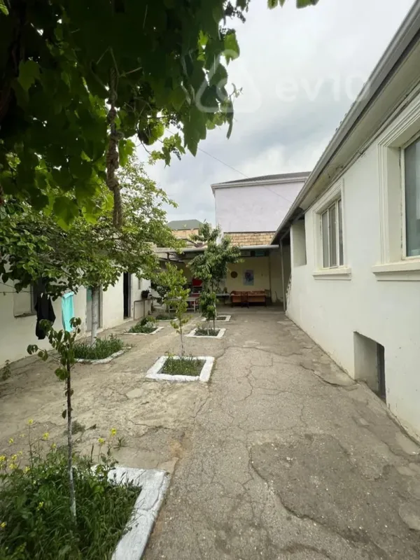 Satılır 6 otaqlı həyət evi 160 m²