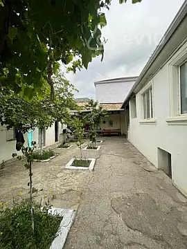 Satılır 6 otaqlı həyət evi 160 m²