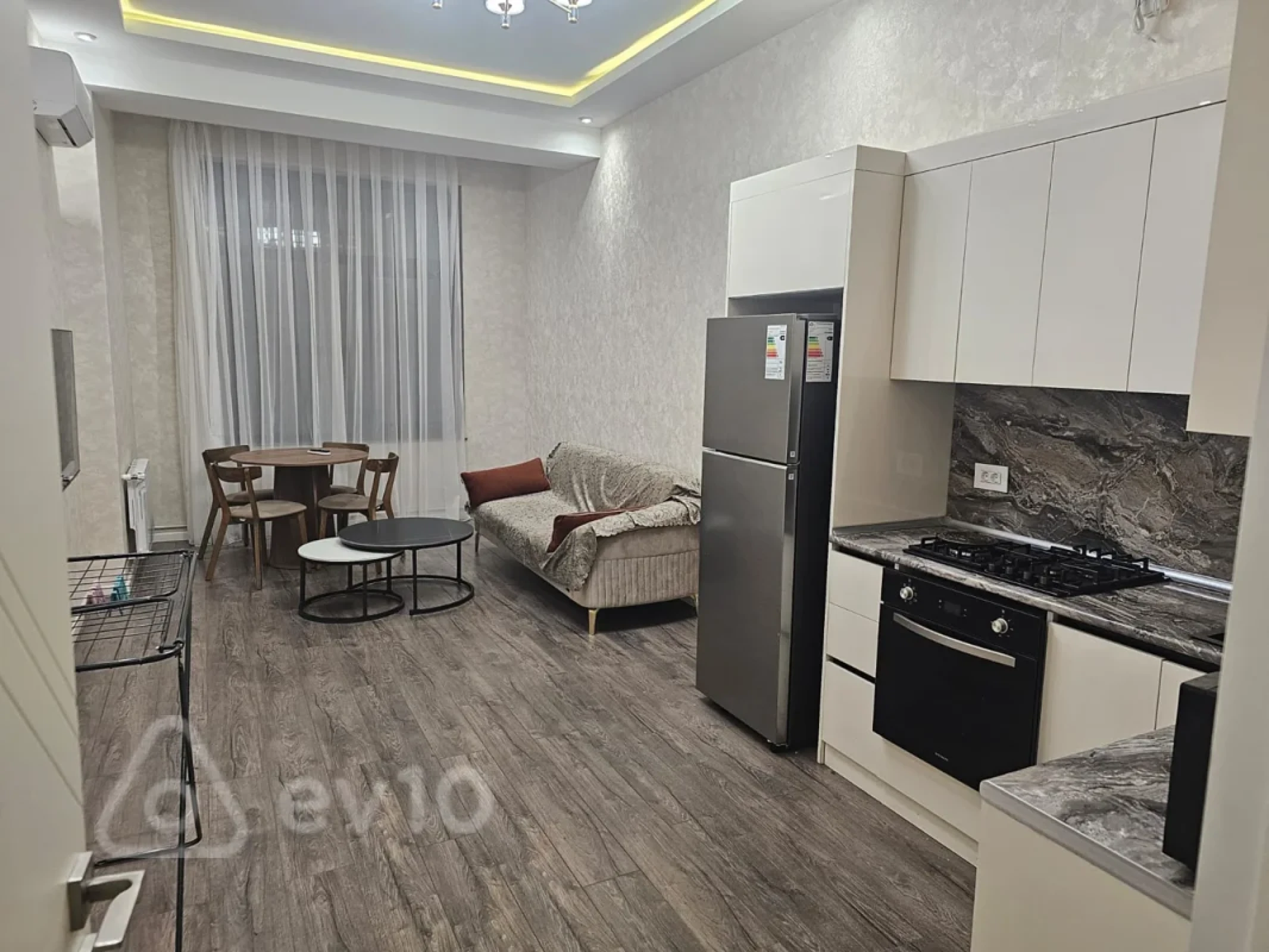 Kirayə verilir 2 otaqlı yeni tikili 66 m²