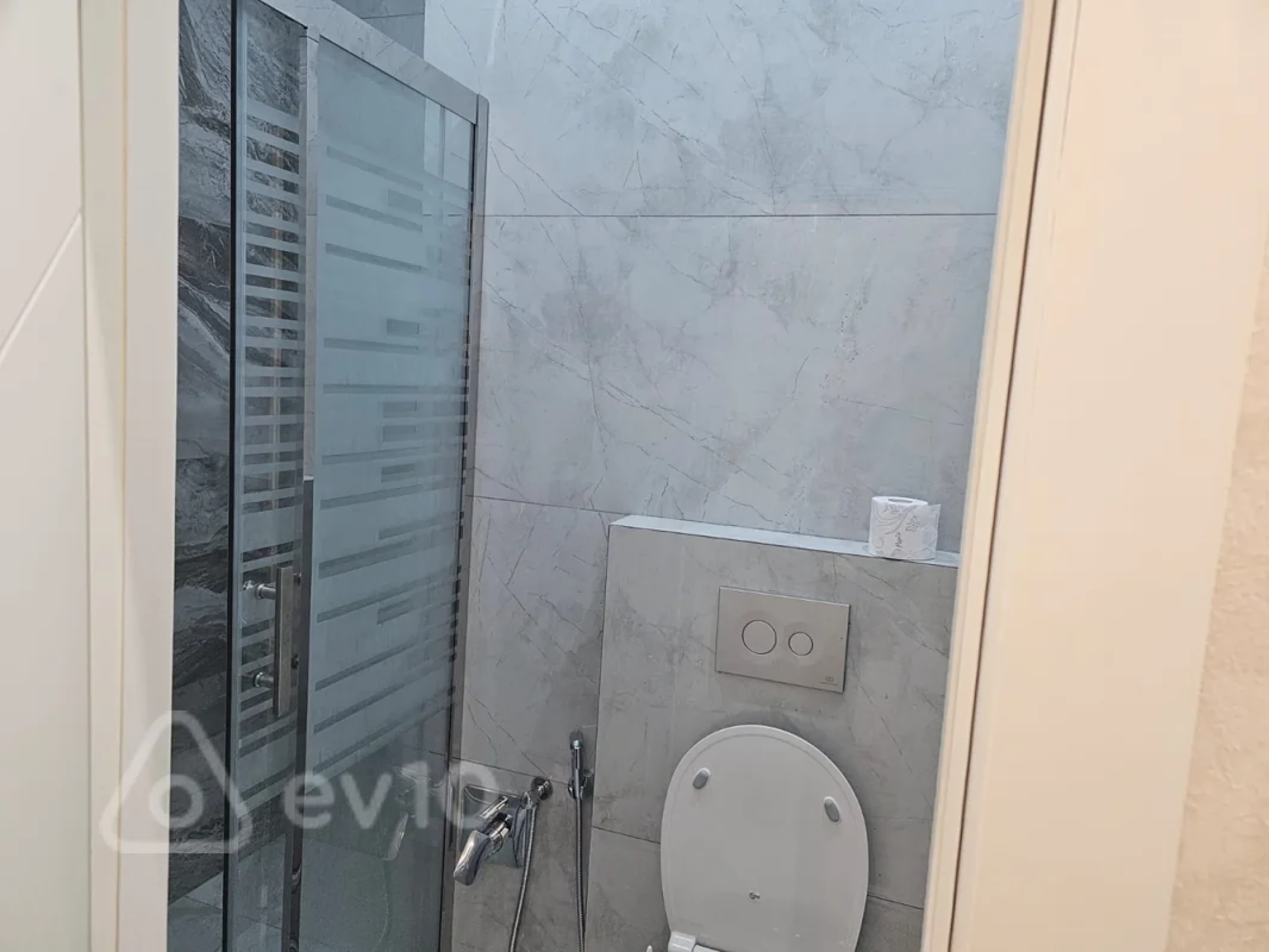 Kirayə verilir 2 otaqlı yeni tikili 66 m²