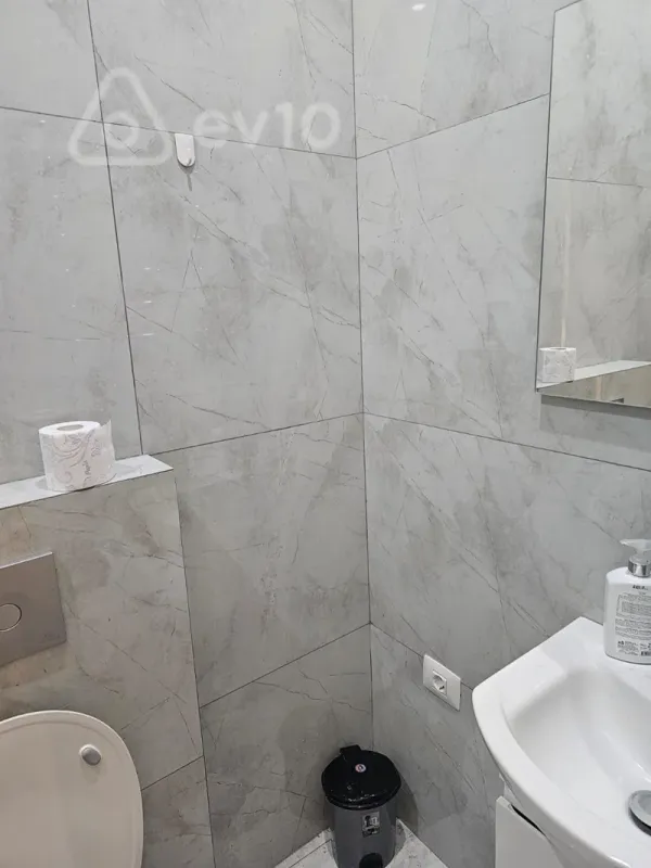 Kirayə verilir 2 otaqlı yeni tikili 66 m²