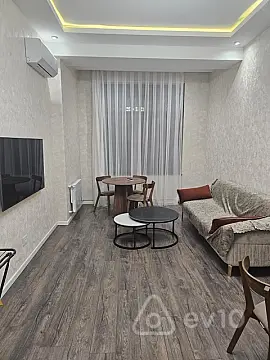 Kirayə verilir 2 otaqlı yeni tikili 66 m²