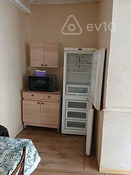 Satılır 2 otaqlı köhnə tikili 70 m²