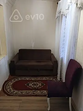 Satılır 2 otaqlı köhnə tikili 70 m²