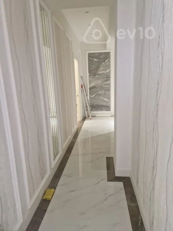 Kirayə verilir 2 otaqlı yeni tikili 112 m²