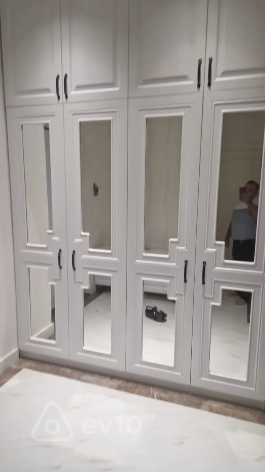 Kirayə verilir 2 otaqlı yeni tikili 112 m²