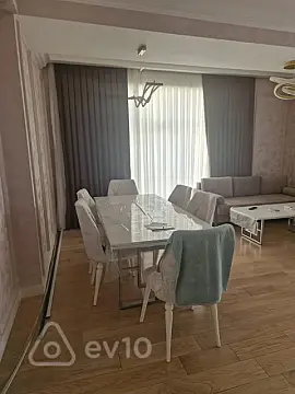 Kirayə verilir 2 otaqlı yeni tikili 112 m²