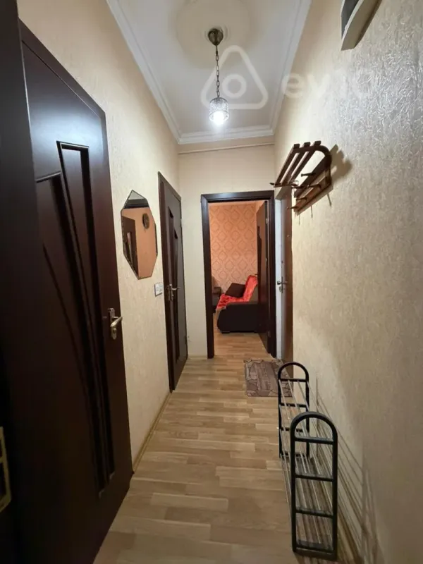 Kirayə verilir 2 otaqlı köhnə tikili 50 m²