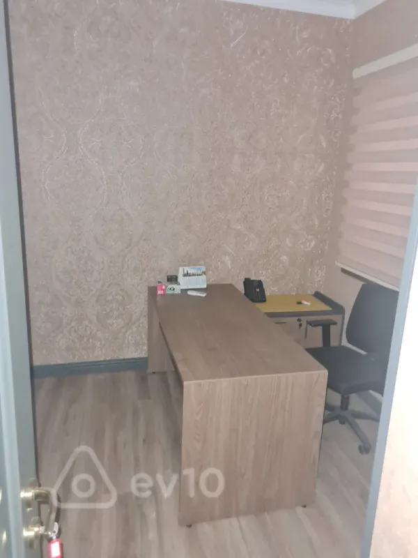 Kirayə verilir mənzil 130 m²