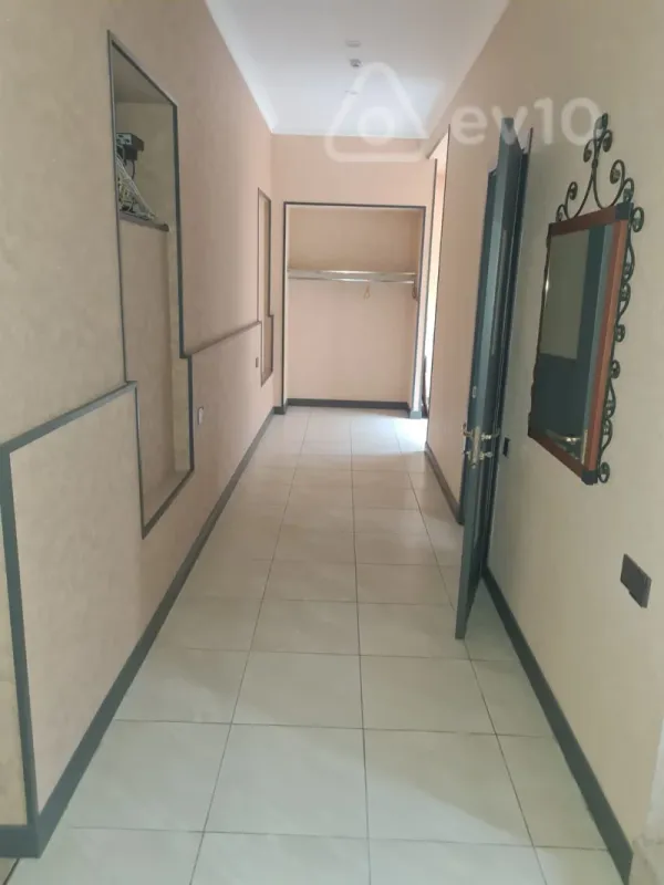 Kirayə verilir mənzil 130 m²