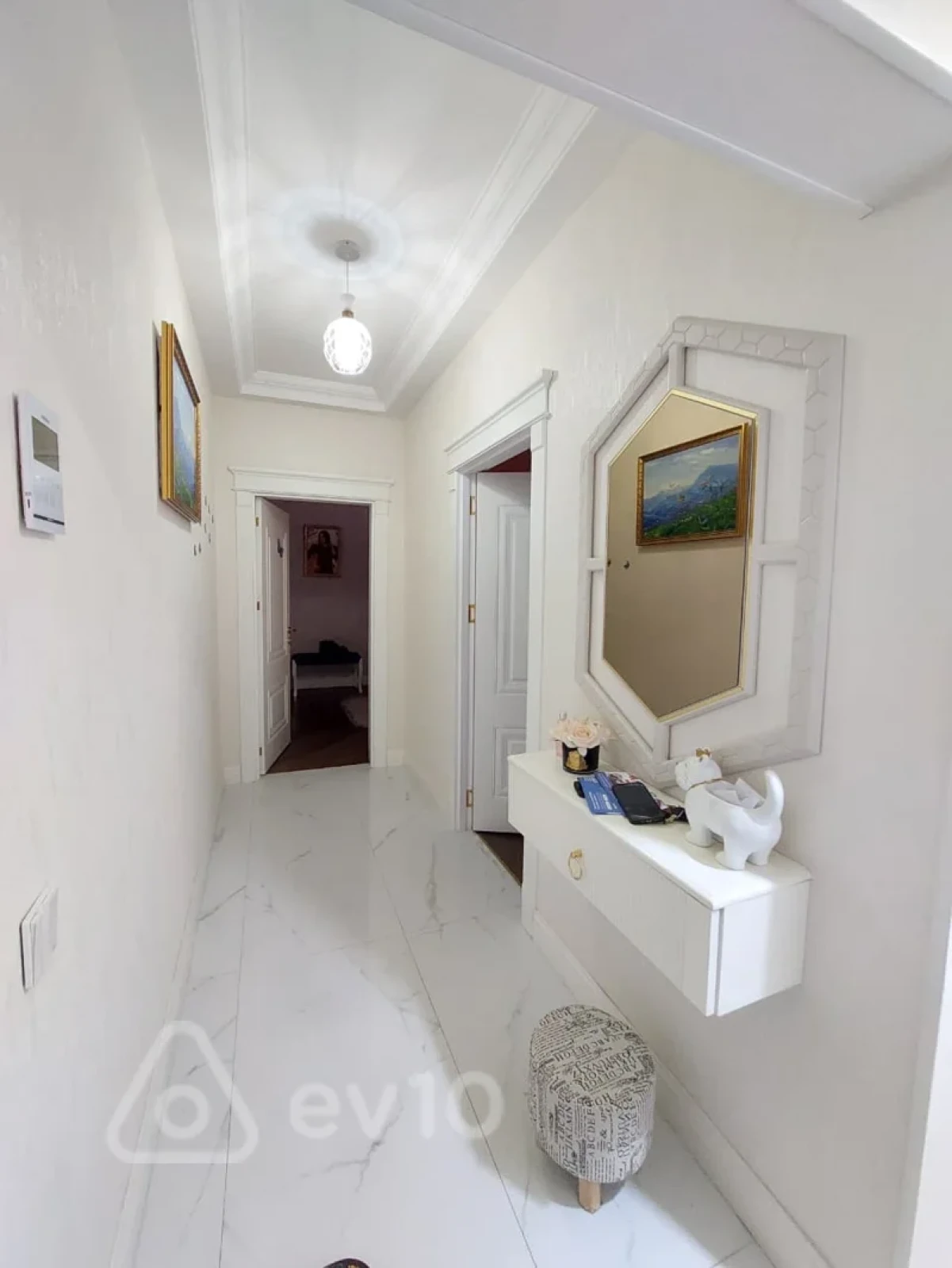 Satılır 3 otaqlı köhnə tikili 110 m²