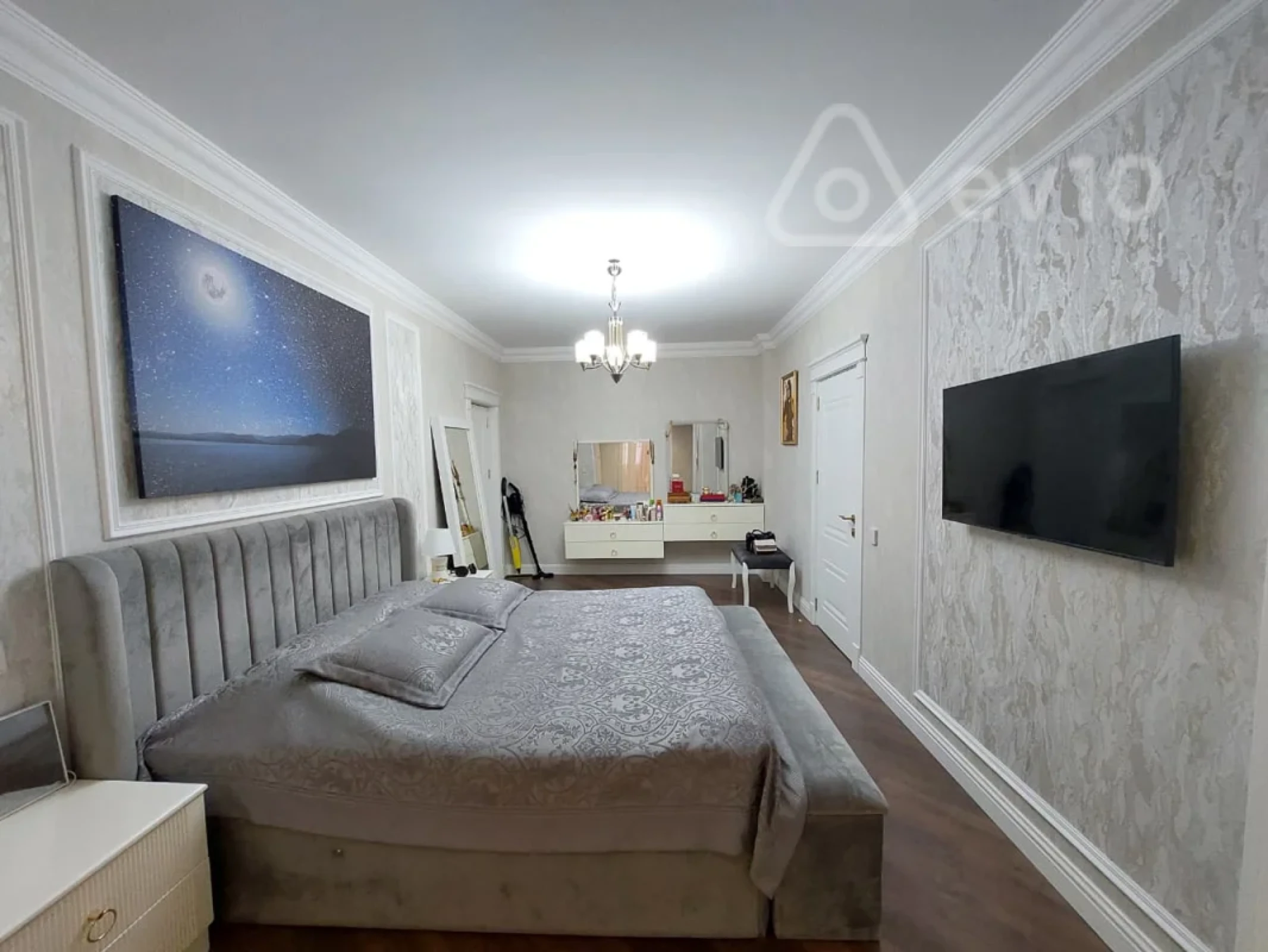 Satılır 3 otaqlı köhnə tikili 110 m²