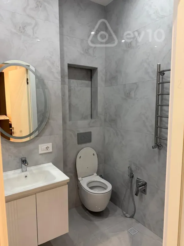 Satılır 2 otaqlı yeni tikili 80 m²