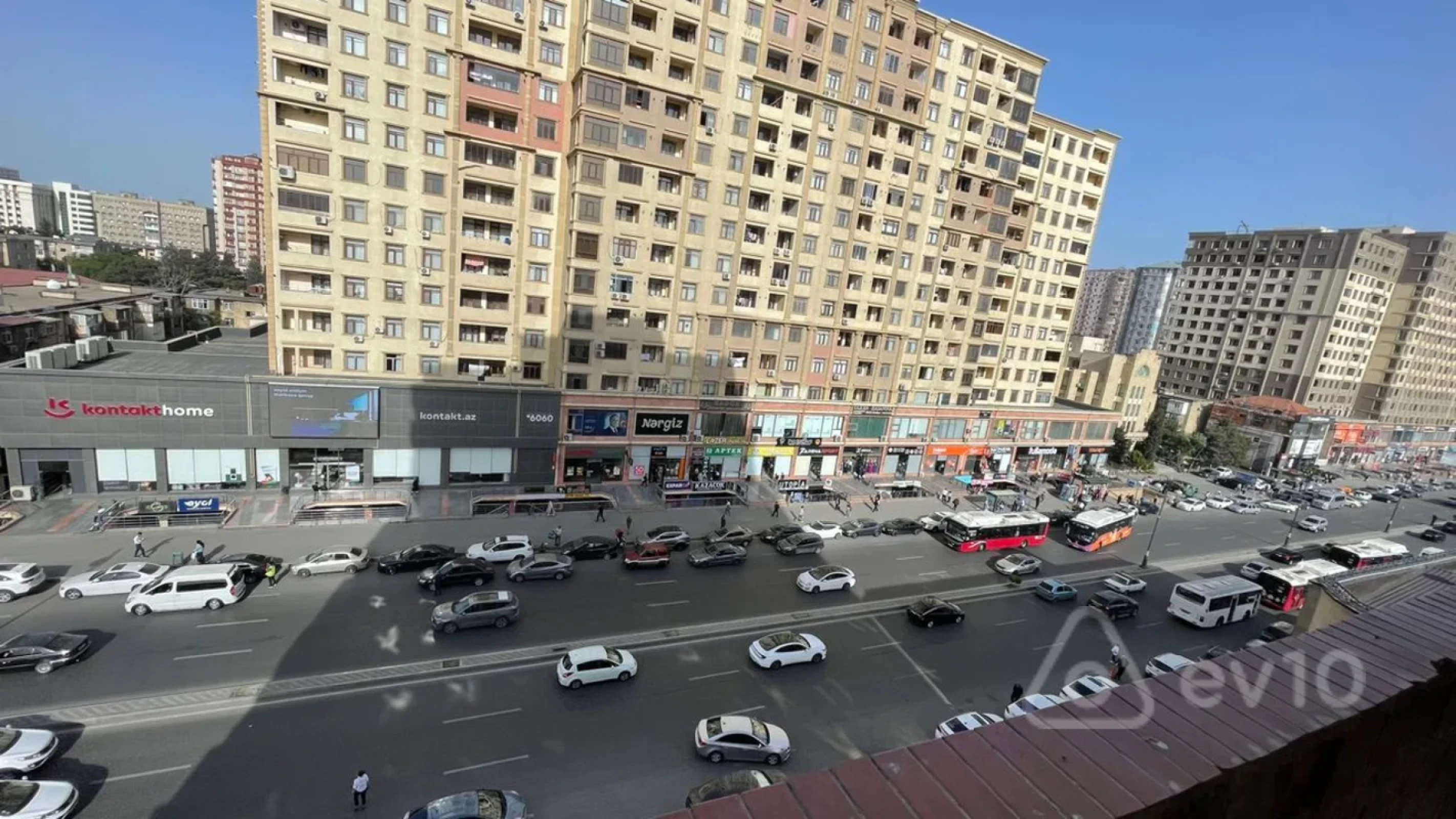 Satılır 3 otaqlı yeni tikili 120 m²