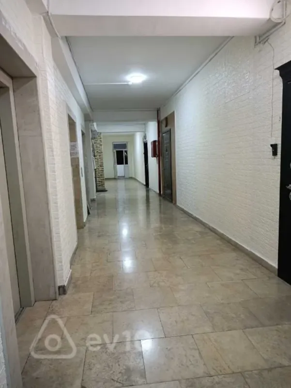 Satılır 3 otaqlı yeni tikili 120 m²