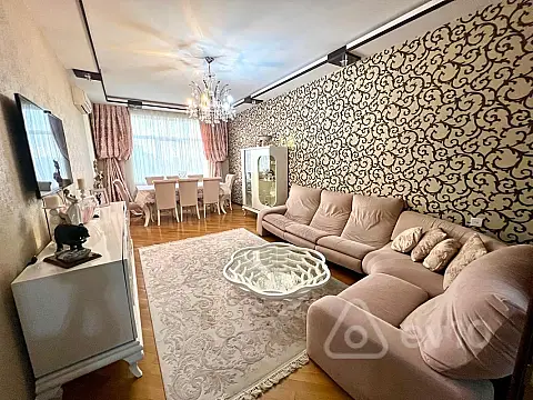 Satılır 3 otaqlı yeni tikili 120 m²