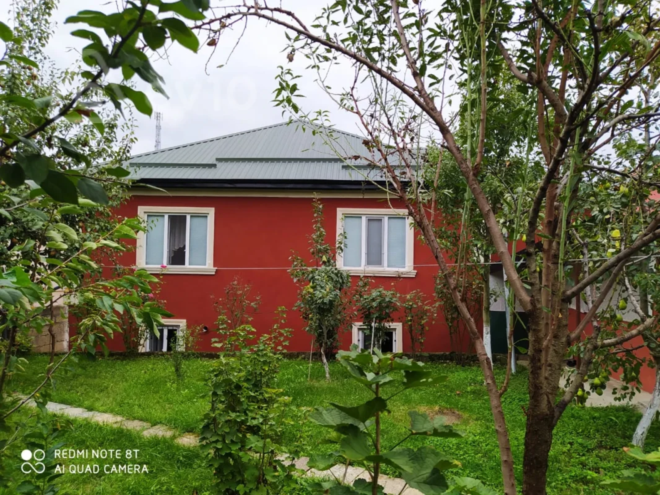 Satılır 6 otaqlı həyət evi 200 m²