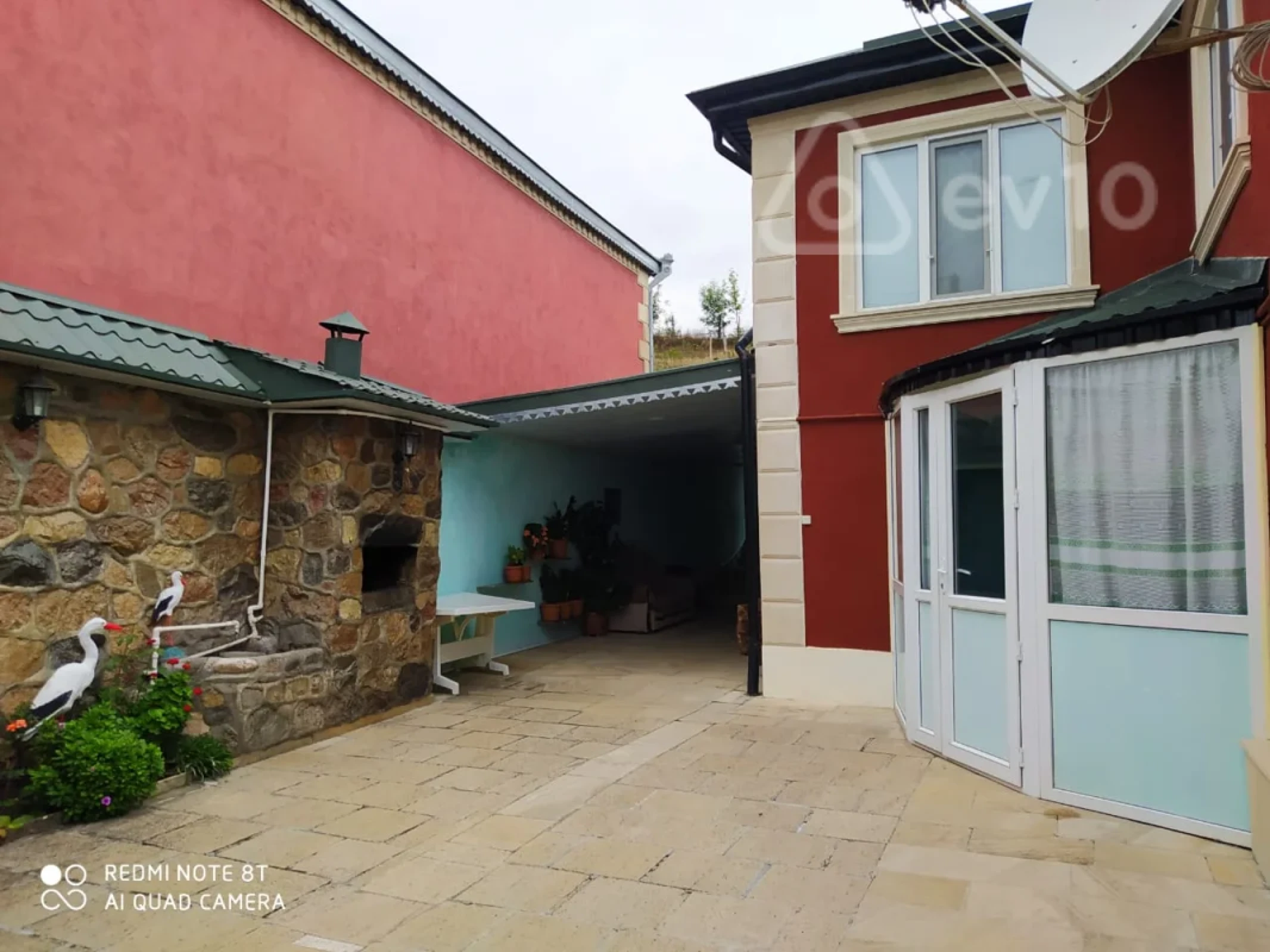 Satılır 6 otaqlı həyət evi 200 m²