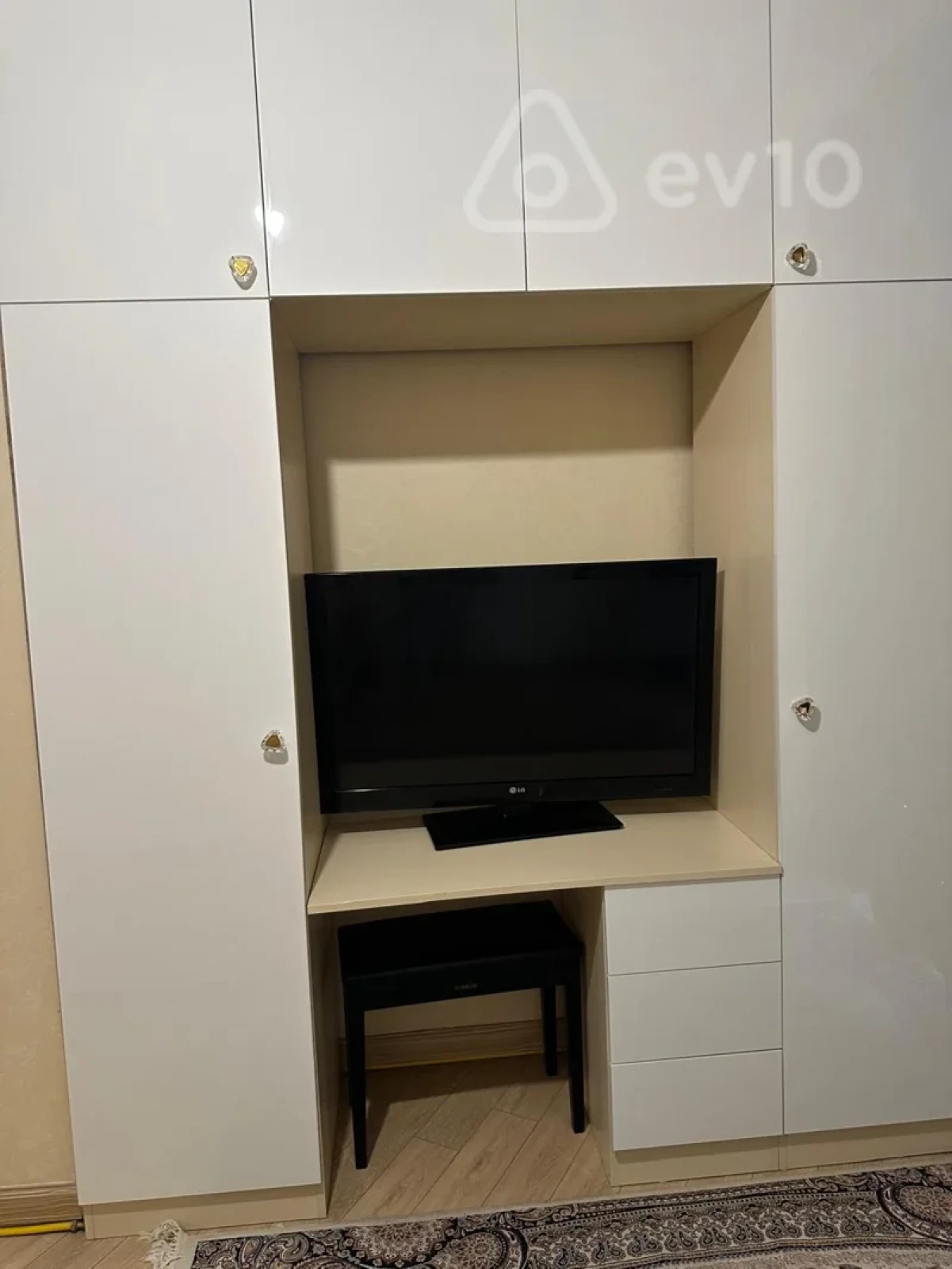 Kirayə verilir 3 otaqlı yeni tikili 100 m²