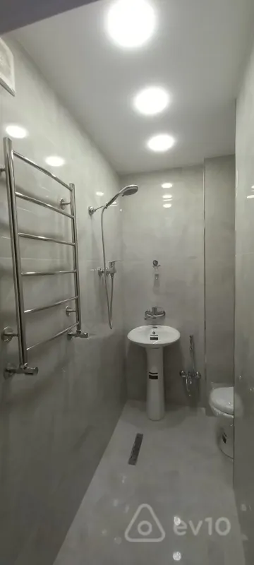 Satılır 2 otaqlı yeni tikili 47 m²