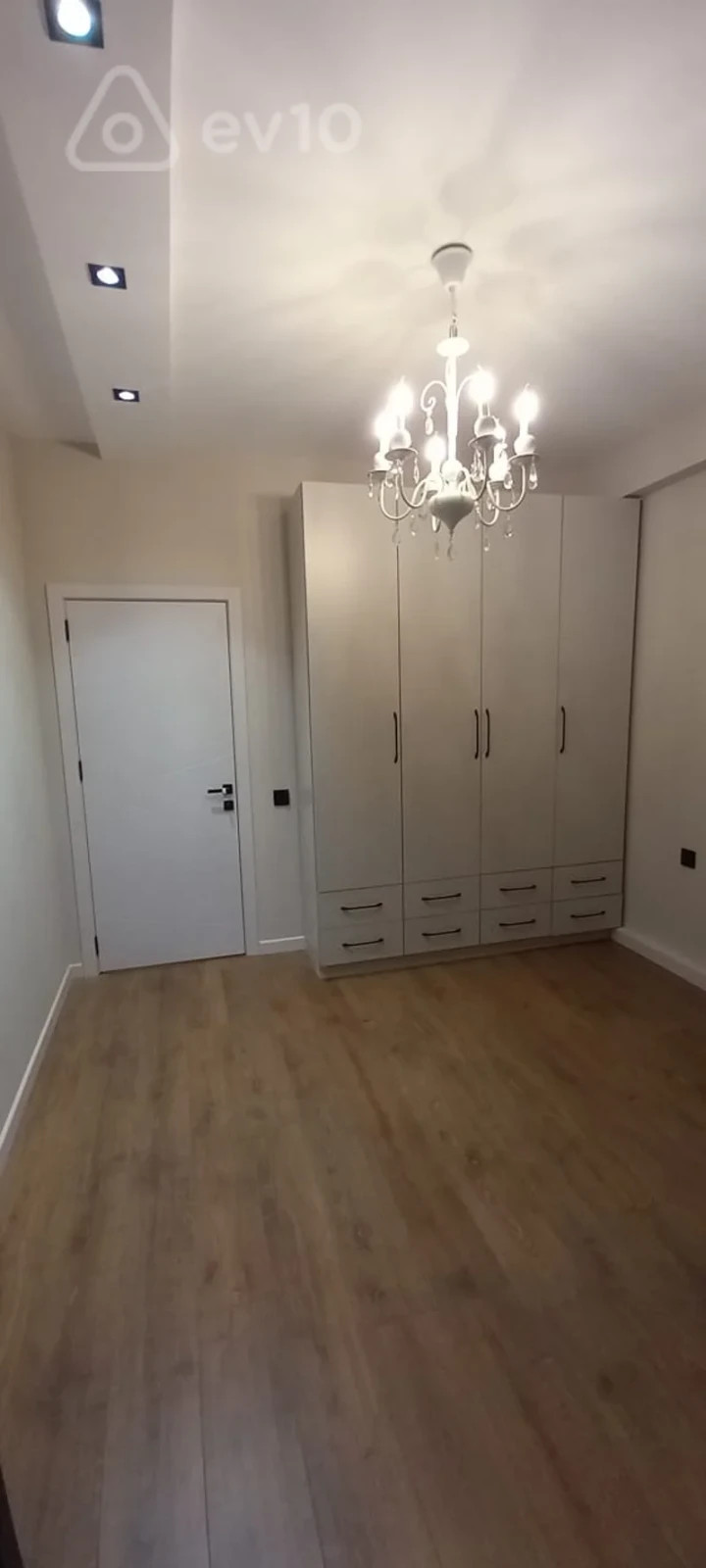 Satılır 2 otaqlı yeni tikili 47 m²