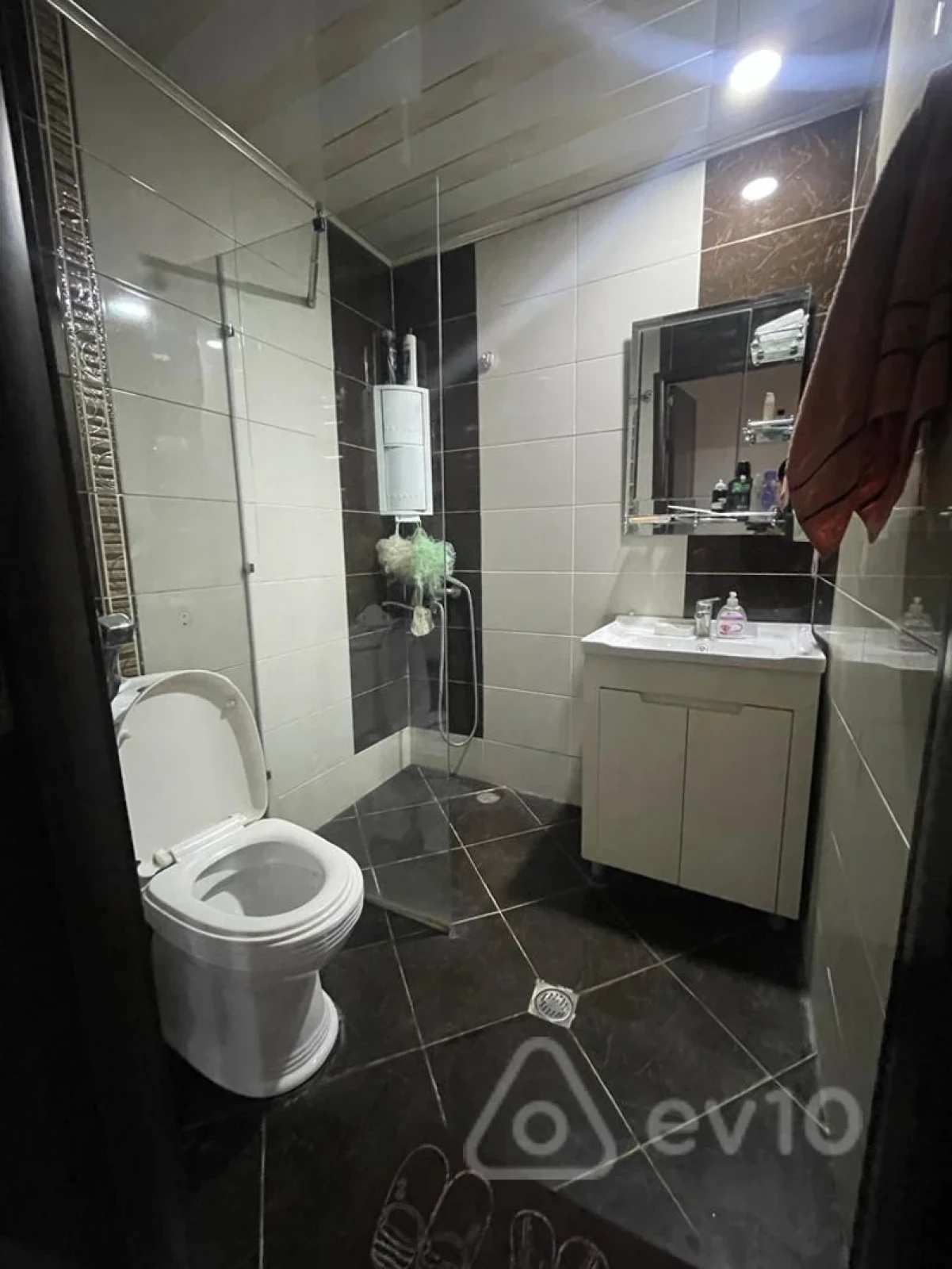 Satılır 2 otaqlı yeni tikili 50 m²